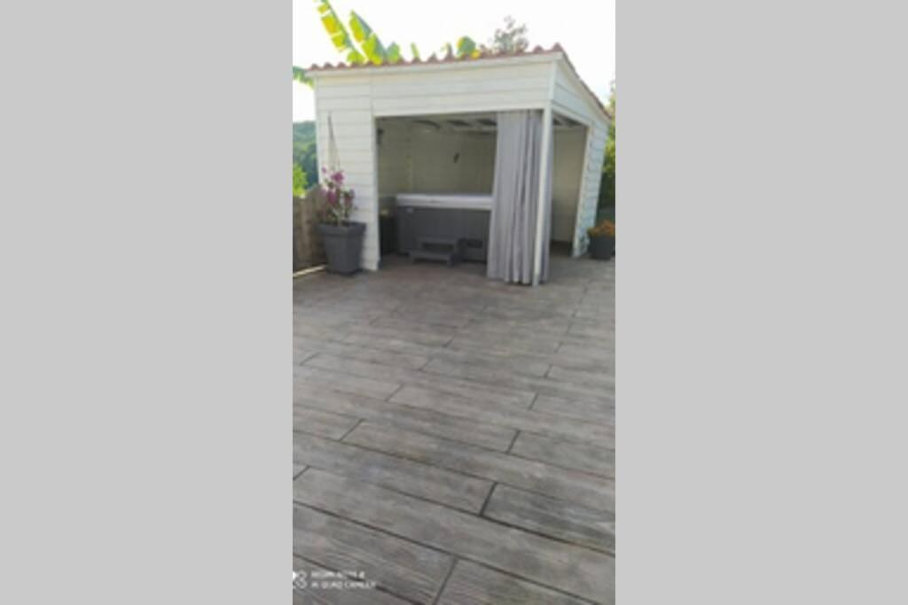 Appartement Tout Confort Au Calme Avec Jacuzzi Mouguerre ภายนอก รูปภาพ